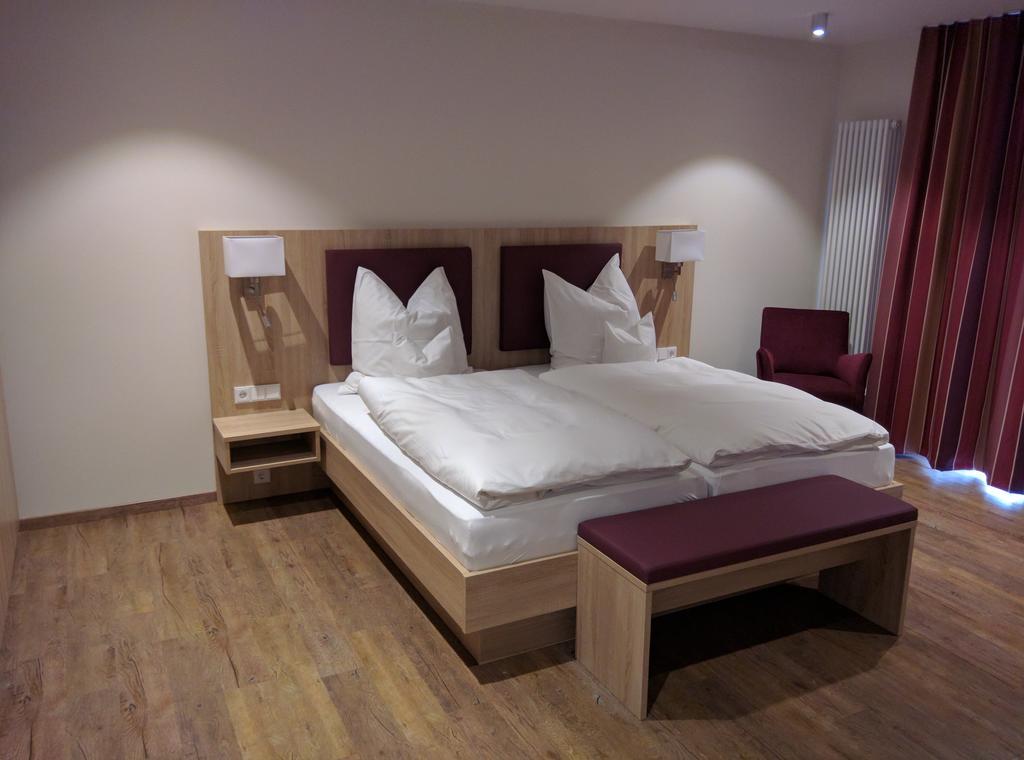 Hotel Zur-Borke Neuenrade エクステリア 写真