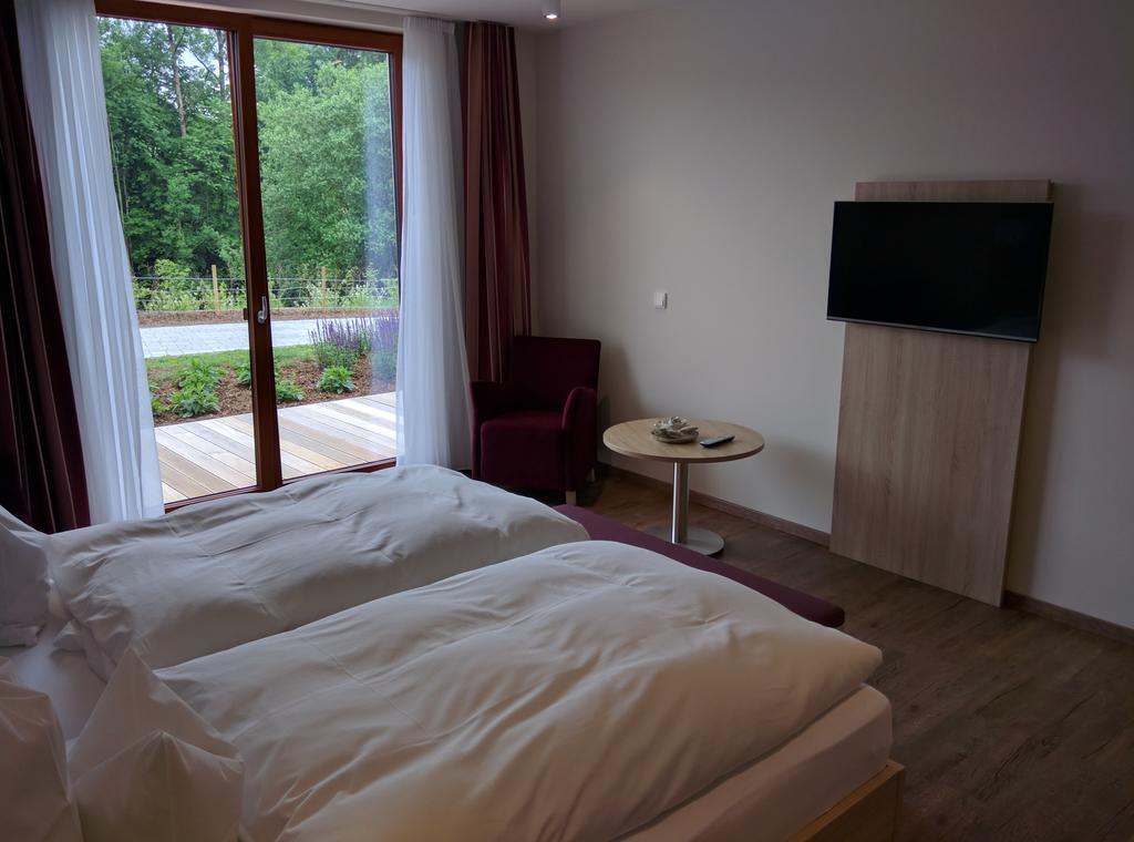 Hotel Zur-Borke Neuenrade エクステリア 写真