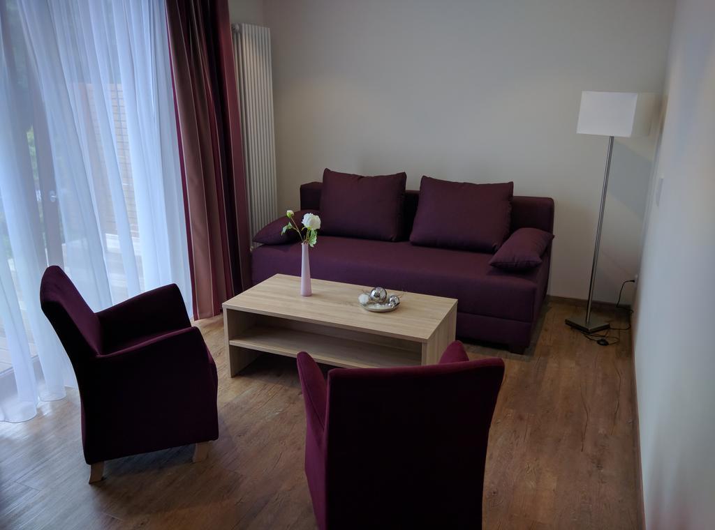 Hotel Zur-Borke Neuenrade エクステリア 写真