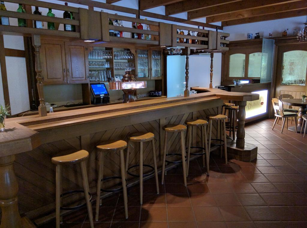 Hotel Zur-Borke Neuenrade エクステリア 写真