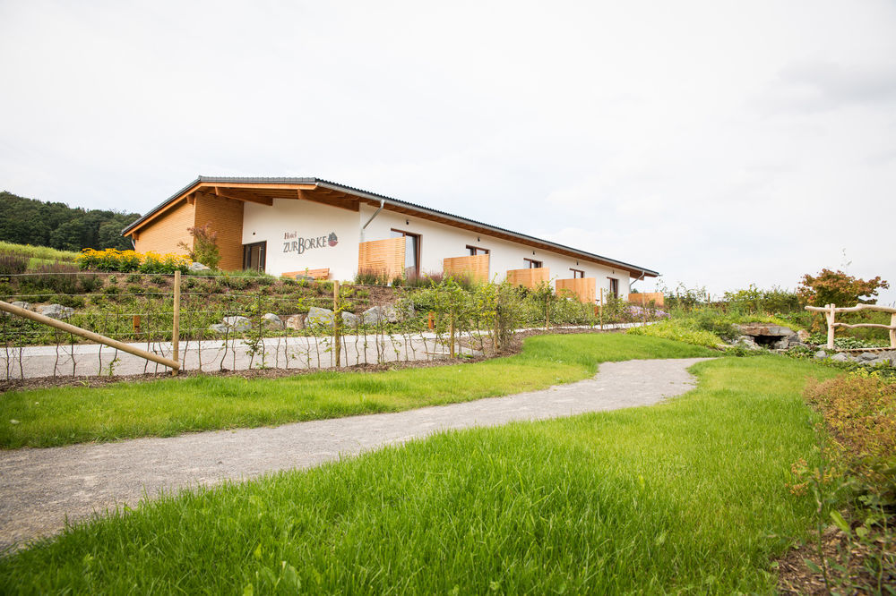 Hotel Zur-Borke Neuenrade エクステリア 写真