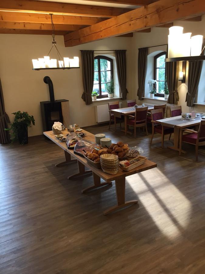 Hotel Zur-Borke Neuenrade エクステリア 写真